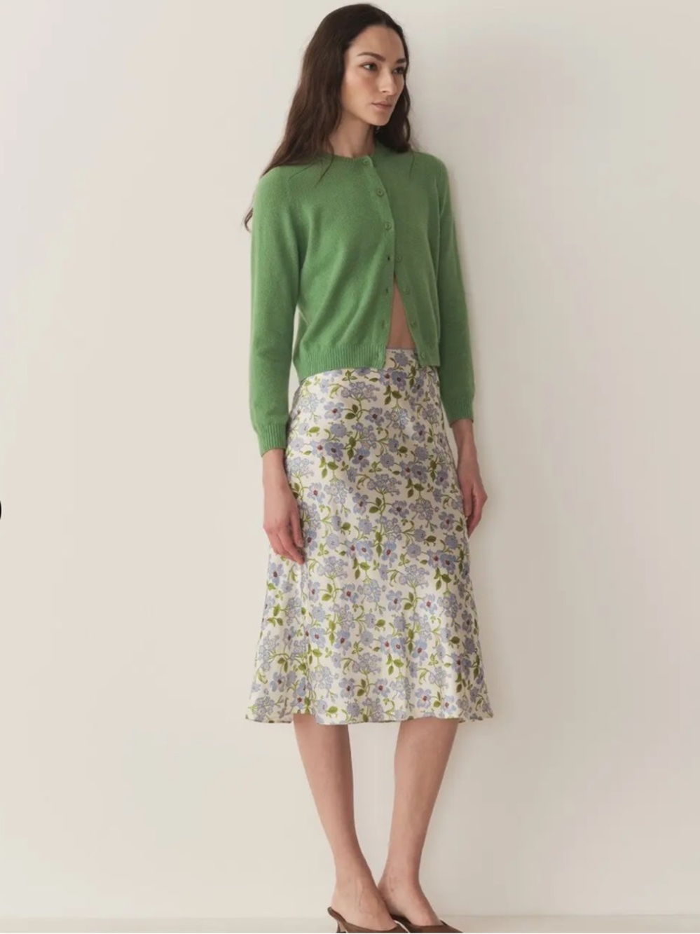 Doen Floral Midi Skirt in White with Blue and Green Print